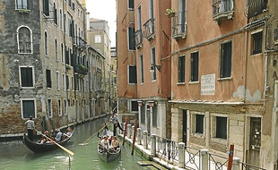On peut être à Venise en deux heures de vol, via un low-cost.