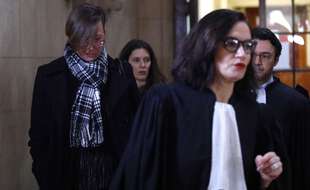 Emily Spanton (à gauche) aux côtés de son avocate, Me Sophie Obadia, en 2019