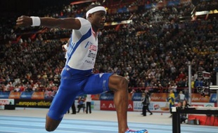 Le triple sauteur Teddy Tamgho, opéré en juin d'une excroissance osseuse à une cheville qui l'a privé des jeux Olympiques de Londres, a annoncé lundi renoncer à la saison en salle en dépit d'un excellent état de forme, afin de se concentrer sur la saison estivale et les Mondiaux.