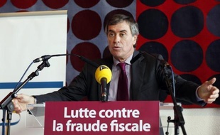 La succession de scandales touchant des responsables politiques ou économiques accentue un peu plus la défiance des citoyens européens vis-à-vis de leurs élites, notamment dans les pays soumis à des politiques d'austérité, comme en Italie avec la montée du populisme.