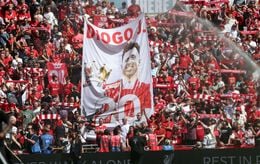 La minute de silence pour Diogo Jota bafouée, Van Dijk indigné