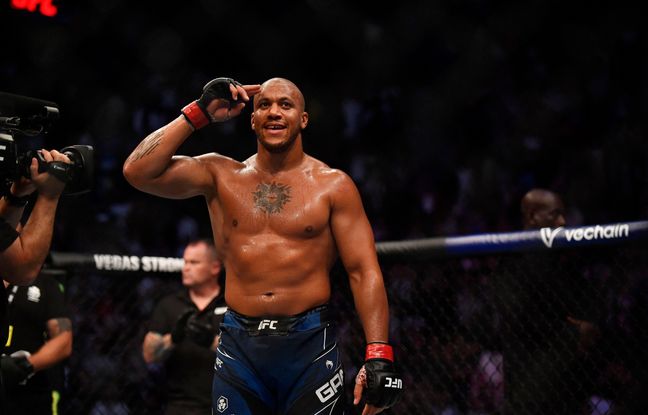 MMA : Pour la première de l'UFC en France, Ciryl Gane foudroie le N.3 mondial