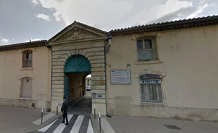 Les tirs ont eu lieu devant la gendarmerie de Lunel.