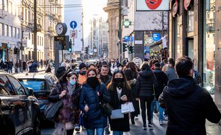 La population mondiale risque de ne pas être immunisée collectivement contre le coronavirus en 2021.