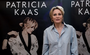 Patricia Kaas, en novembre 2016, devant le visuel de son nouvel album.