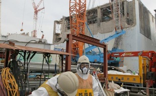 Le gestionnaire de la centrale ravagée de Fukushima, dans le nord-est du Japon, a reconnu pour la première fois que l'accident nucléaire qui s'y était produit avait été à l'origine du suicide d'un agriculteur, ont annoncé jeudi les avocats de la famille.
