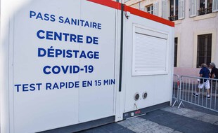 Un centre de tests Covid-19 à Marseille.