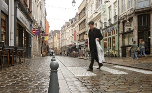 Lille, le 20 juin 2011, dans la rue de la Monnaie.