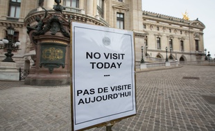 L'Opéra de Paris était fermé à la visite lundi 16 novembre 2015 mais les spectacles auront bien lieu