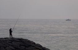 Un navire dérive sans capitaine après le sauvetage de 11 marins