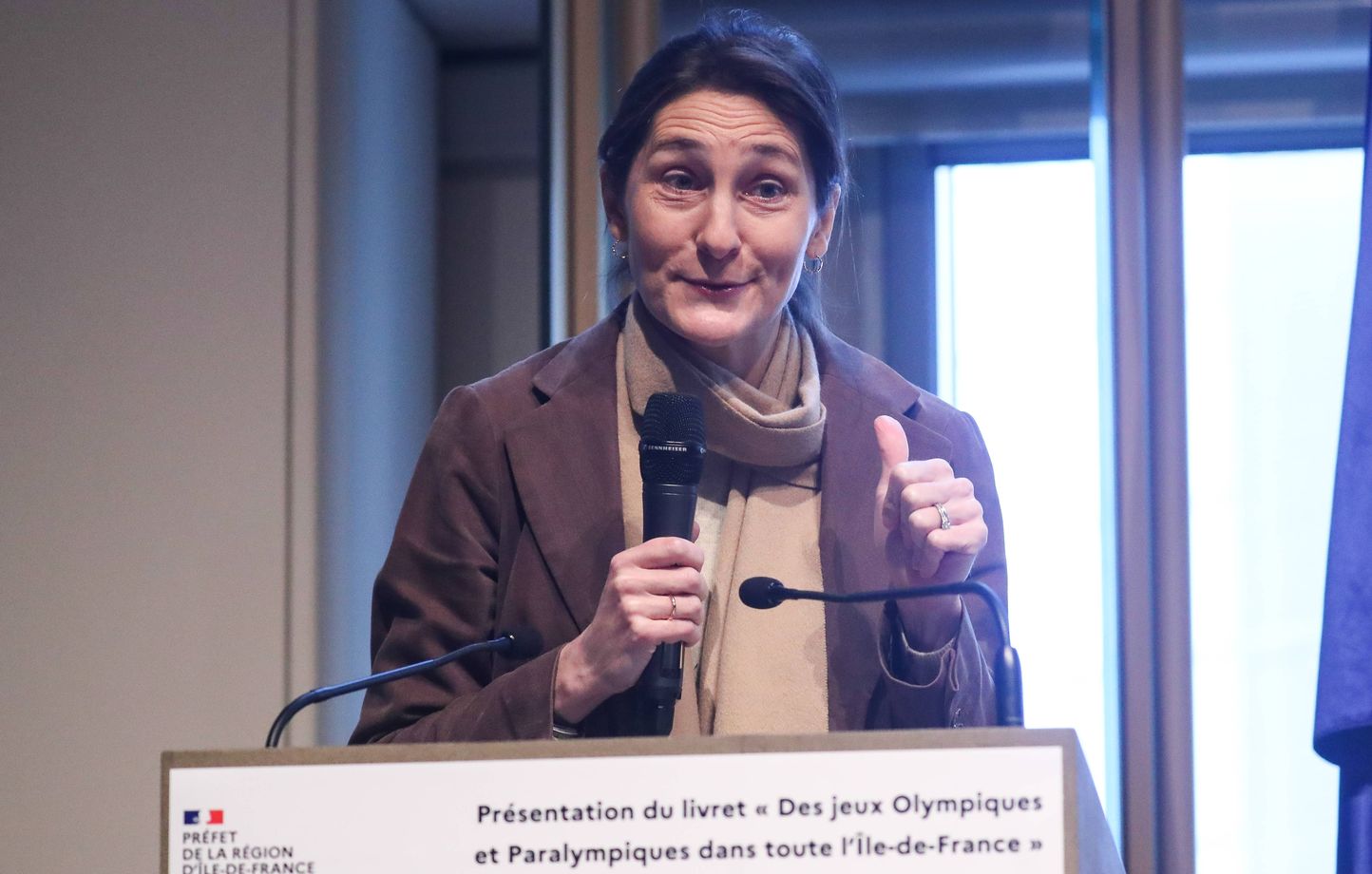 Oudéa-Castéra réagit « avec humour » à la charge des Enfoirés contre les JO