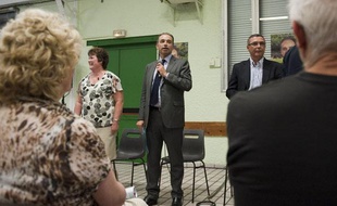 Jean-Francois Copé tient une réunion publique dans la commune de Trilport, à côté de Meaux, le 31 mai 2012.
