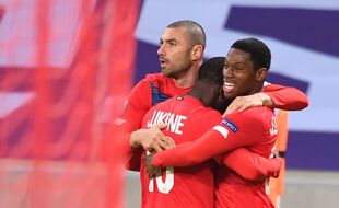 La joie des Lillois qualifiés pour les seizièmes de finale de la Ligue Europa