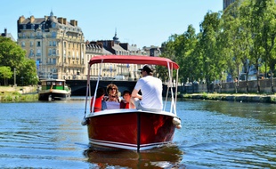 Lancé samedi, le service de location de bateaux électriques sera proposé jusqu'au 3 novembre.