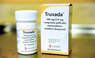 Une boîte de Truvada, une combinaison d'antirétroviraux du laboratoire américain Gilead, photographiée le 11 mai 2012 à Béthune