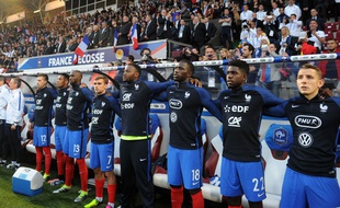 Les remplaçants tricolores lors de France-Ecosse, le 4 juin 2016.