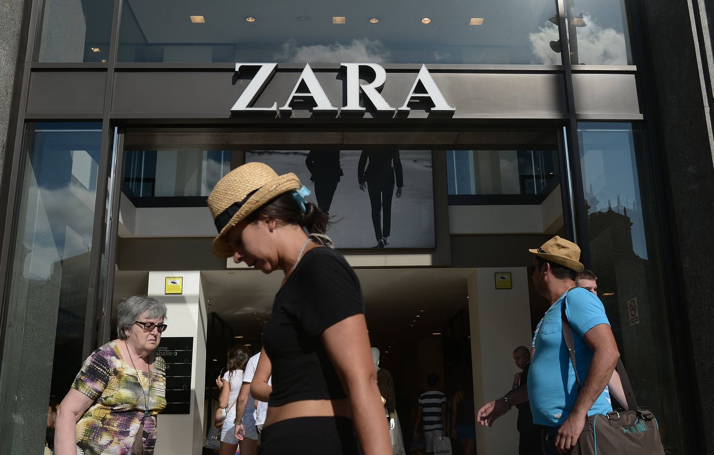 La boutique Zara, implantée dans le centre-ville de Saint-Etienne, va déménager pour s'installer dans le centre commercial, situé à quelques kilomètres. Ce qui ne plait guère à l'opposition. Illustration