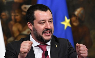 Matteo Salvini s'est dit "prêt à partir à Paris" pour ramener en Italie les "terroristes" en cavale à l'étranger.