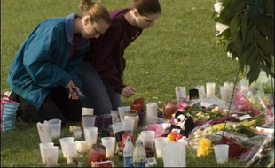 Le tireur à l'origine de la mort d'une trentaine de personnes à Virginia Tech avait fait un séjour en institution psychiatrique et ses troubles étaient connus de la police de l'université, a admis mercredi le responsable de la police du campus.