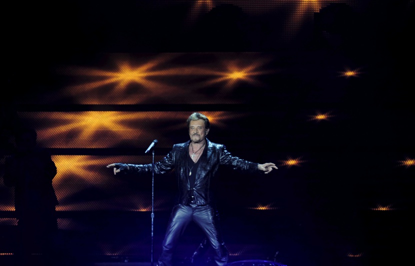 Johnny Hallyday Je Ne Suis Qu Un Homme «Pardonne-moi», «Je ne suis qu'un homme»: Les titres des ultimes