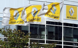 Le titre Renault s'inscrivait vendredi matin en tête des hausses du CAC 40 (+5,34%), au lendemain de l'annonce de ventes record au troisième trimestre et la confirmation de ses objectifs sur l'année.
