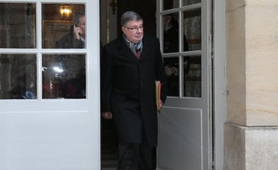 Le ministre des relations avec le Parlement, Alain Vidalies, table sur une adoption définitive du projet de loi interdisant le cumul des mandats "d'ici à la fin juillet", et une convocation du Congrès pour la révision de la Constitution "les 22 ou 29 juillet".
