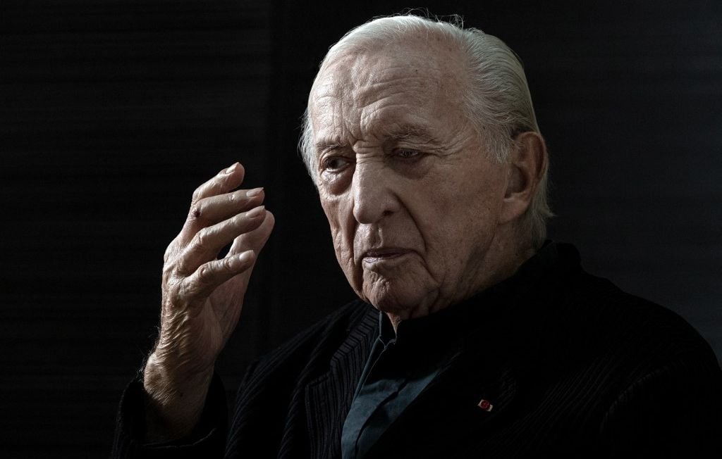 Le peintre Pierre Soulages est mort à l'âge de 102 ans.