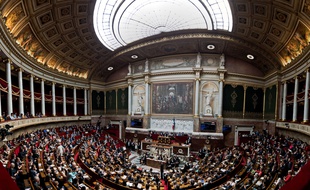 Vue générale de la première séance des Questions au Gouvernement de la nouvelle Assemblée, au Palais Bourbon, à Paris, le 5 Juillet 2017.
