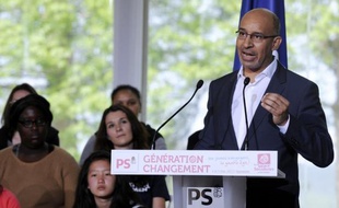 Le premier secrétaire du PS et eurodéputé Harlem Désir a affirmé dimanche qu'il serait candidat aux élections européennes de 2014, en marge d'une convention du parti sur l'Europe, à Paris.