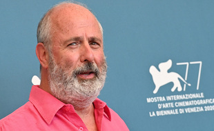 Le réalisateur Roger Michell à la Mostra de Venise (Italie), en 2020.