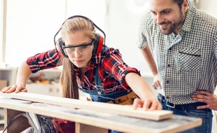 La nouvelle législation sur l'apprentissage facilite l'accès à cette voie de professionnalisation.
