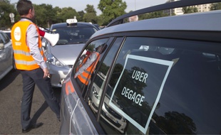 La manifestation des taxis à Paris, le 25 juin 2015.