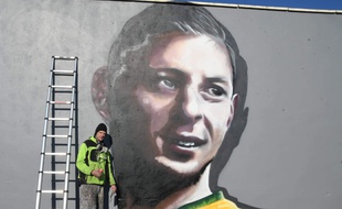 La fresque d'Emiliano Sala, réalisée au Poretl par l'artiste Kmu.