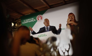 Le secrétaire général du parti socialiste portugais, Antonio Costa, en campagne à Lisbonne, le 25 septembre 2015.