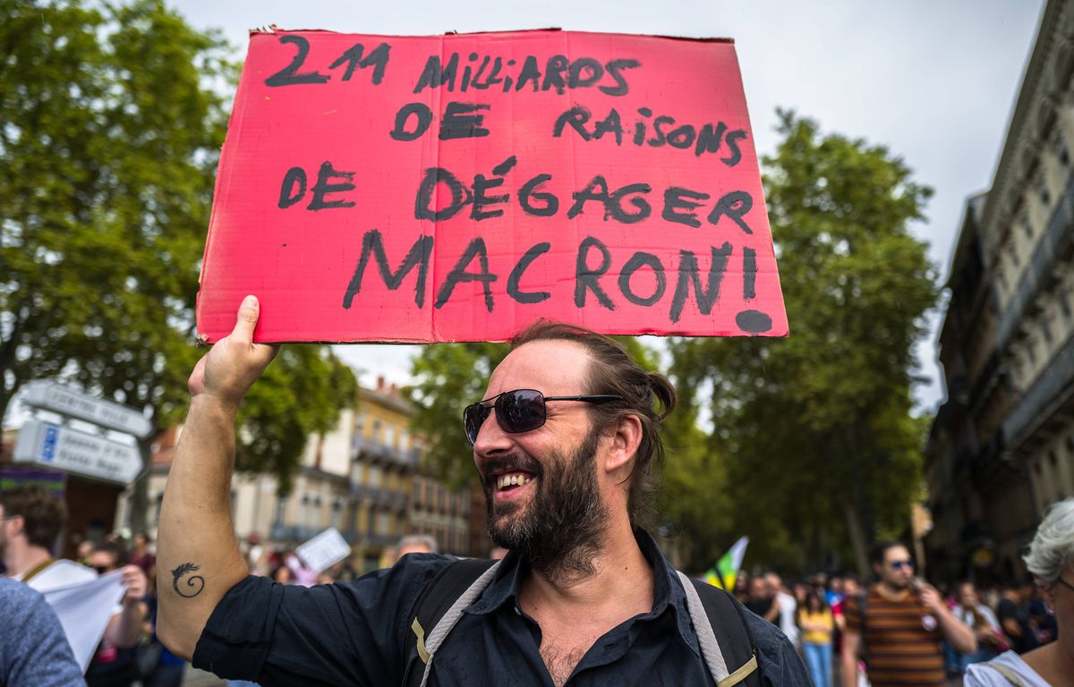 Démission de Lecornu : « Est-ce que Macron est toujours légitime ? »... Dans la rue, la question revient en boucle