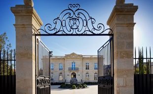 La façade de la Grande Maison.