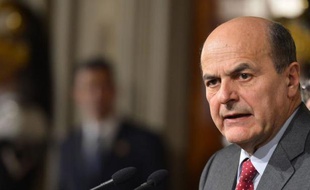 Le président de la République italienne, Giorgio Napolitano, a chargé vendredi le chef de la gauche, Pier Luigi Bersani, de tenter de former le nouveau gouvernement.