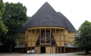 La grande pagode du bois de Vincennes après rénovation, le 29 mai 2015
