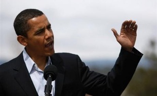 Barack Obama a pris samedi la tête dans la dernière catégorie de la course à l'investiture démocrate pour laquelle il restait encore en retrait sur Hillary Clinton, en gagnant le soutien de trois cadres du parti ("superdélégués") supplémentaires.