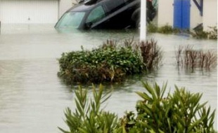 La tempête Xynthia a fait 53 morts essentiellement en Vendée et Charente-Maritime.