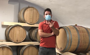 Lyon, le 15 septembre 2020. Grégoire Saint-Olive dans le premier chai viticole urbain qui a ouvert dans le centre-ville.