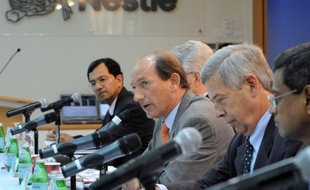 Le géant suisse de l'agroalimentaire Nestlé a annoncé mardi avoir investi environ 4 milliards de francs suisses (3,3 milliards d'euros) pour renforcer son centre de recherche à Singapour.
