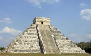 Chichén Itzá (Mexique), ville fondée par les Mayas en 534.