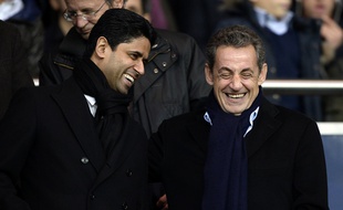 Nicolas Sarkozy en compagnie du président du PSG Nasser Al-Khelaïfi, en novembre 2014, au Parc des Princes.