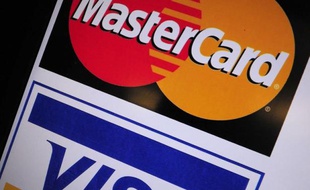 Les groupements de cartes bancaires Mastercard et Visa ont averti vendredi qu'ils enquêtaient sur une possible attaque informatique au sein d'une société aux Etats-Unis qui pourrait avoir exposé les données bancaires de certains détenteurs de cartes.