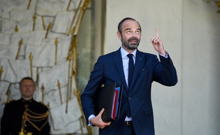Mais quand l'Elysée va-t-il remanier le gouvernement ?Edouard Philippe sur le perron du Château, le 10 octobre 2018.