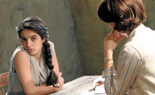 Hafsia Herzi (Djamila Boupacha) et Marina Hands (Gisèle Halimi).