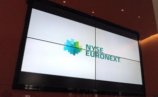 Le rapport sur l'avenir de la Bourse de Paris, qui devait être dévoilé début juillet, est repoussé à l' automne, compte tenu du temps qu'il faudra aux régulateurs boursiers pour examiner dans son ensemble le rachat de NYSE Euronext par l'américain ICE