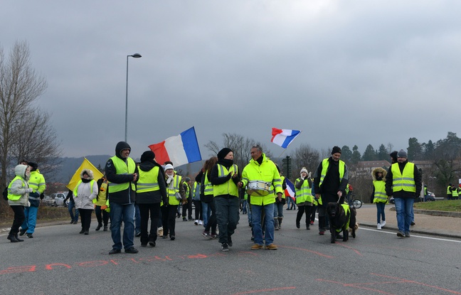 «Gilets jaunes» Acte 9 EN DIRECT : La mobilisation va-t-elle prendre à Bourges? Le mouvement va-t-il encore se radicaliser?