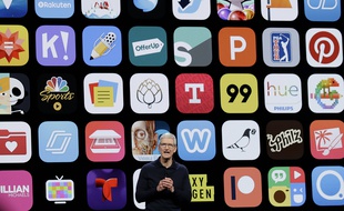 Le patron d'Apple, Tim Cook, fait le point sur les chiffres de l'App store lors de la conférence WWDC 2018.